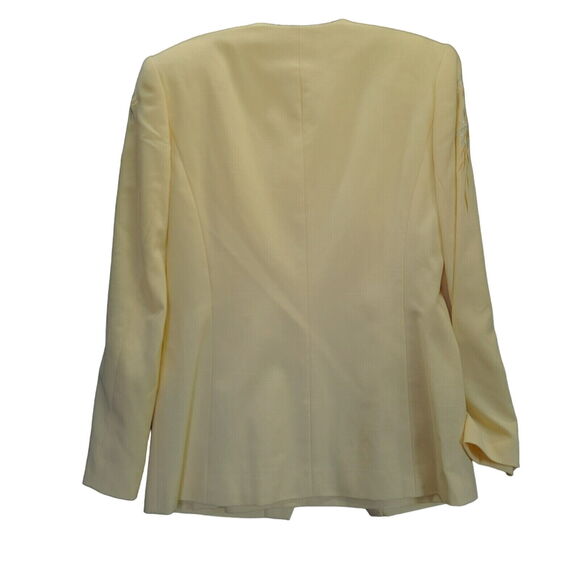 Executive Collection women's suits Yellow Size 10 Polyester Jacket And Skirt - Picture 2 of 16